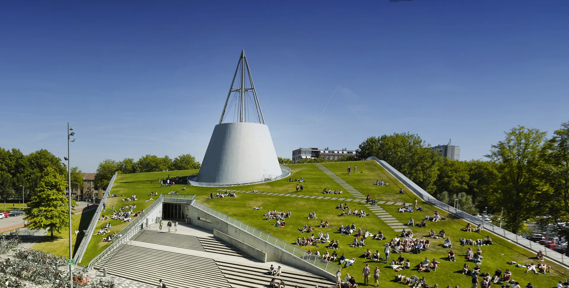 A New Era for Planning and Managing Logistics Systems, TU Delft